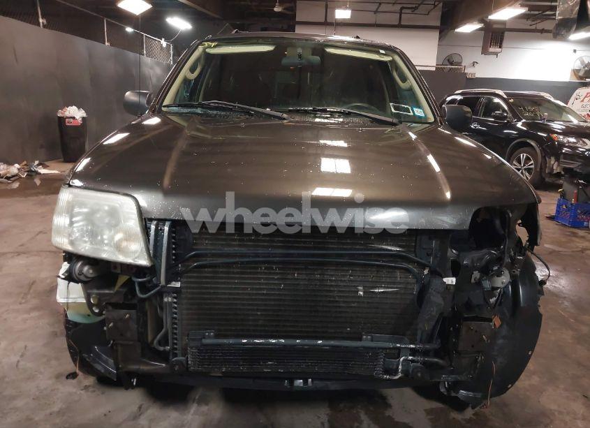 Photo 6 of 2005 Mercury Mariner LUXURY/PREMIER (VIN 4M2YU57115DJ31547)