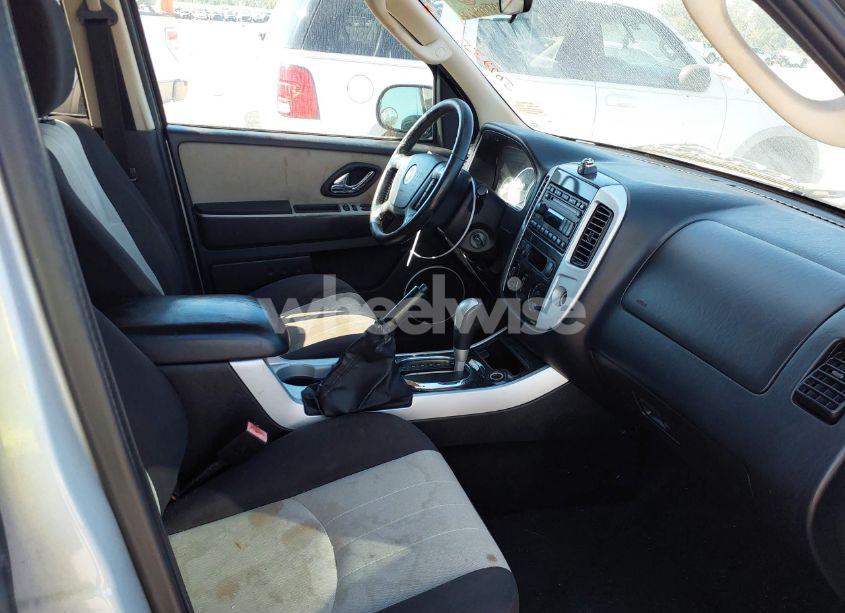 Photo 5 of 2005 Mercury Mariner LUXURY/PREMIER (VIN 4M2YU57155DJ07235)