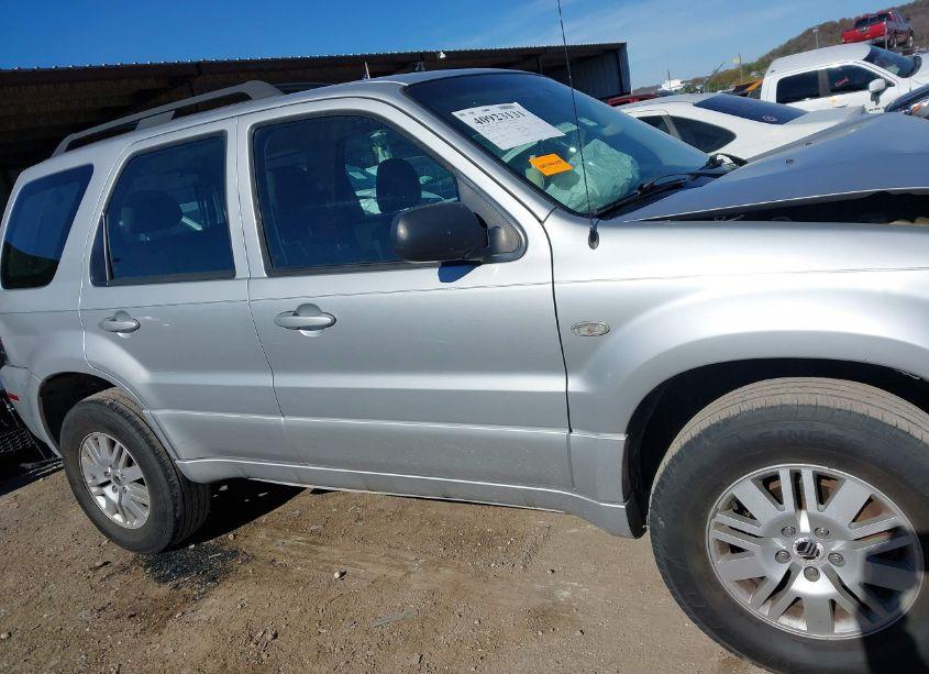 Photo 14 of 2005 Mercury Mariner CONVENIENCE (VIN 4M2YU57Z45DJ24601)