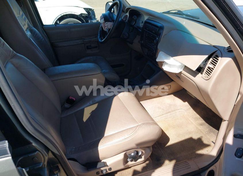 Photo 5 of 1999 Mercury Mountaineer N/A (VIN 4M2ZU52E0XUJ15308)