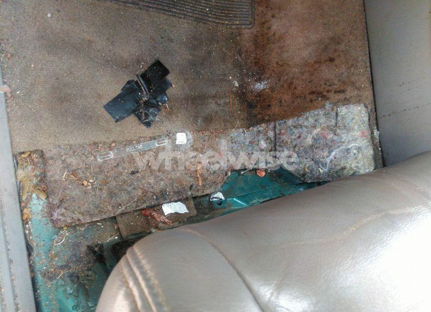 Photo 12 of 1998 Mercury Mountaineer N/A (VIN 4M2ZU52E8WUJ15197)