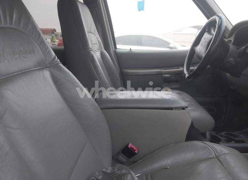 Photo 5 of 1999 Mercury Mountaineer N/A (VIN 4M2ZU52E8XUJ23656)