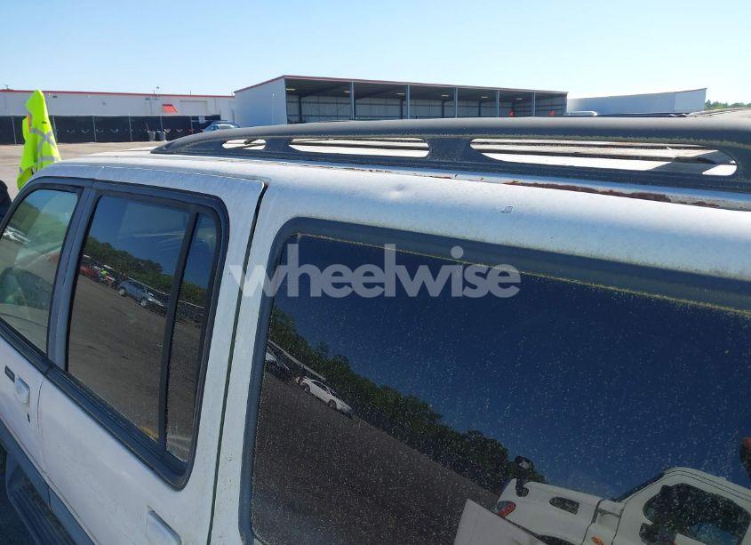 Photo 15 of 1998 Mercury Mountaineer N/A (VIN 4M2ZU52P1WUJ01885)