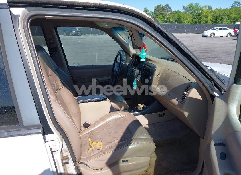 Photo 5 of 1998 Mercury Mountaineer N/A (VIN 4M2ZU52P1WUJ01885)