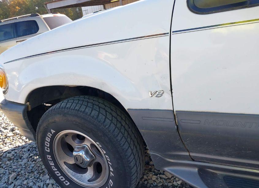 Photo 12 of 1998 Mercury Mountaineer N/A (VIN 4M2ZU52P5WUJ05325)