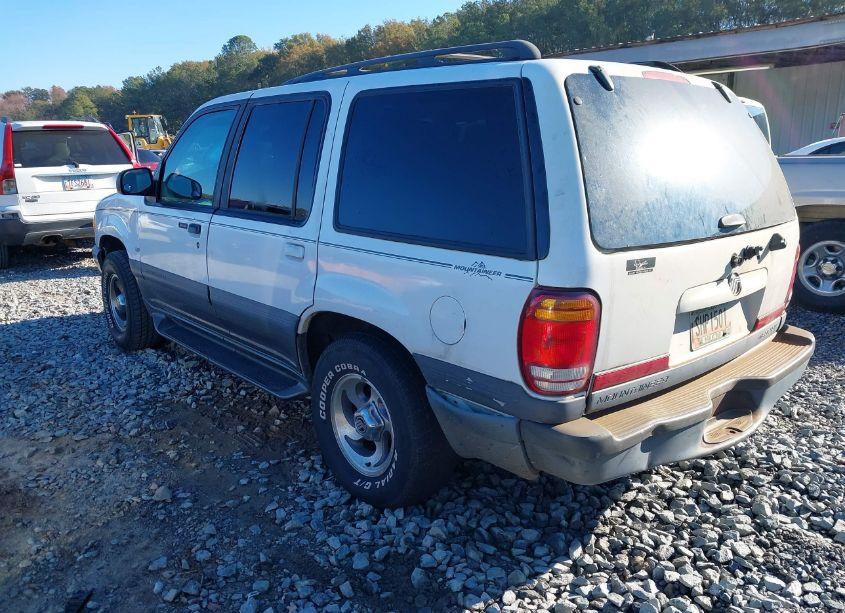 Photo 3 of 1998 Mercury Mountaineer N/A (VIN 4M2ZU52P5WUJ05325)