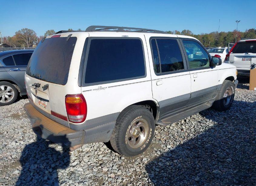 Photo 4 of 1998 Mercury Mountaineer N/A (VIN 4M2ZU52P5WUJ05325)