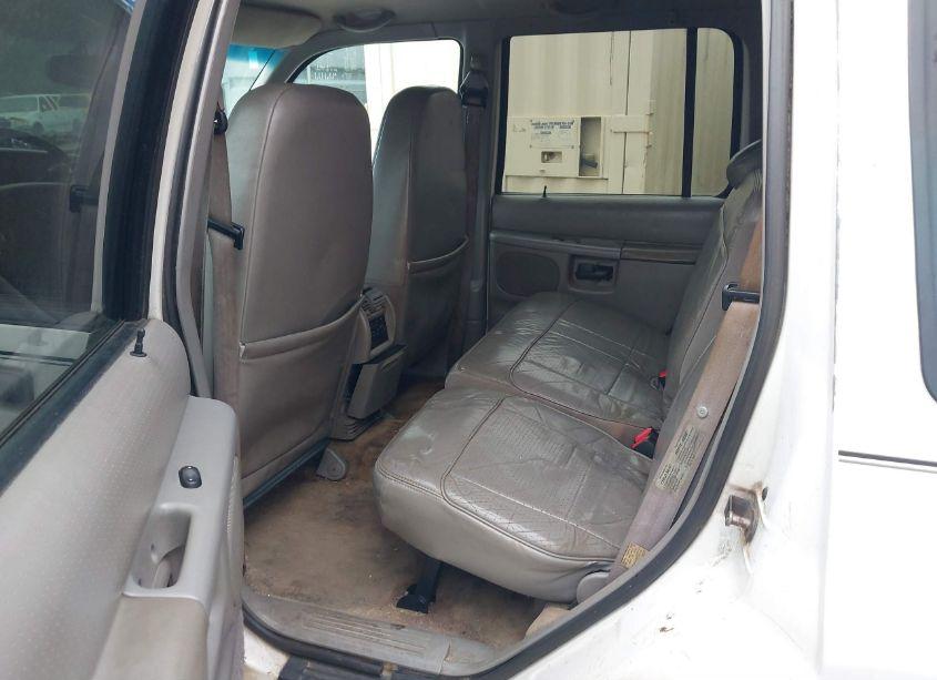 Photo 8 of 1998 Mercury Mountaineer N/A (VIN 4M2ZU52P5WUJ05325)