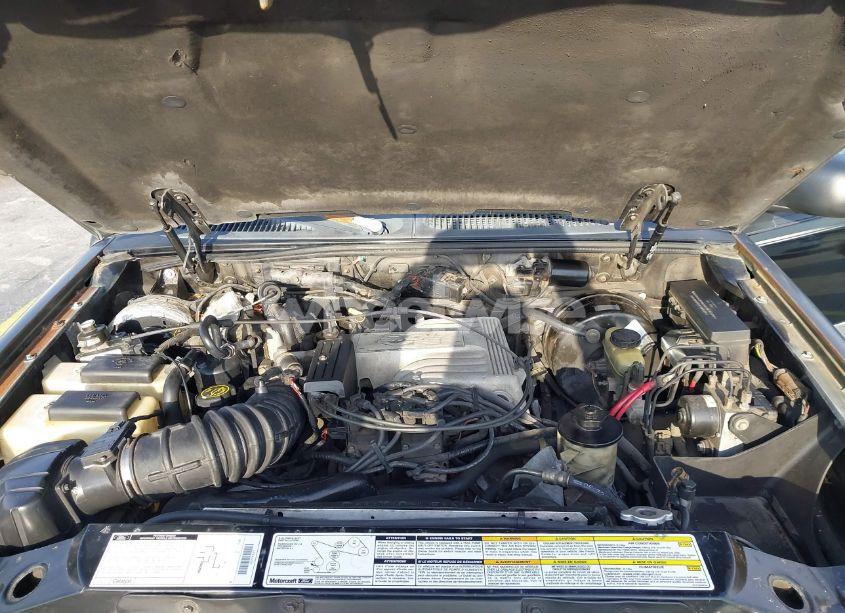 Photo 10 of 1999 Mercury Mountaineer N/A (VIN 4M2ZU52P9XUJ11372)