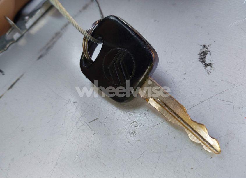 Photo 11 of 1999 Mercury Mountaineer N/A (VIN 4M2ZU52P9XUJ11372)