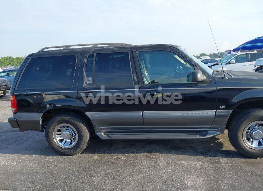 Photo 13 of 1999 Mercury Mountaineer N/A (VIN 4M2ZU52P9XUJ11372)