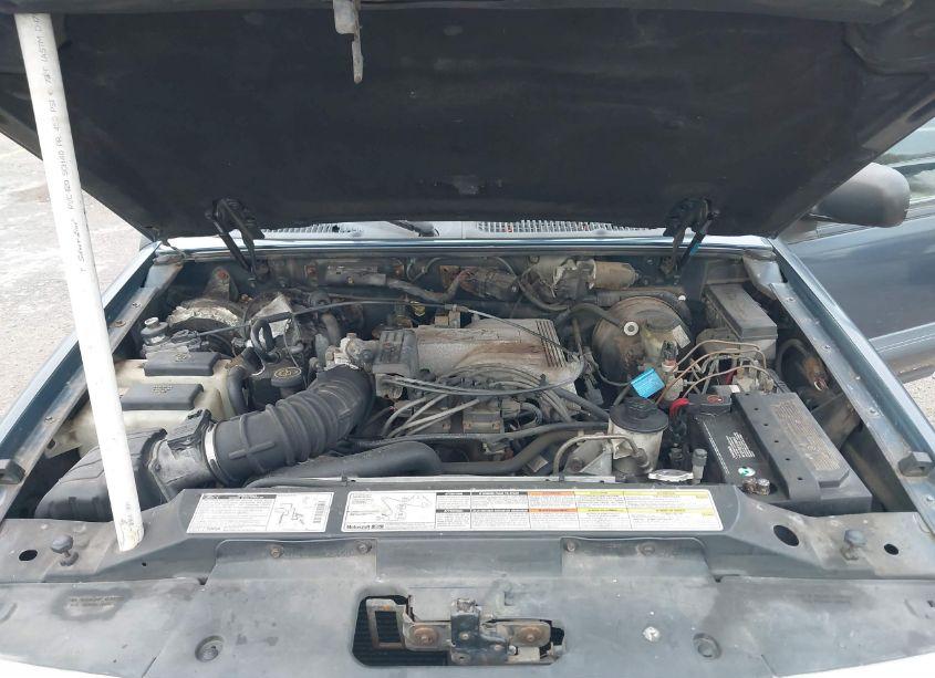 Photo 10 of 1998 Mercury Mountaineer N/A (VIN 4M2ZU55P0WUJ48417)