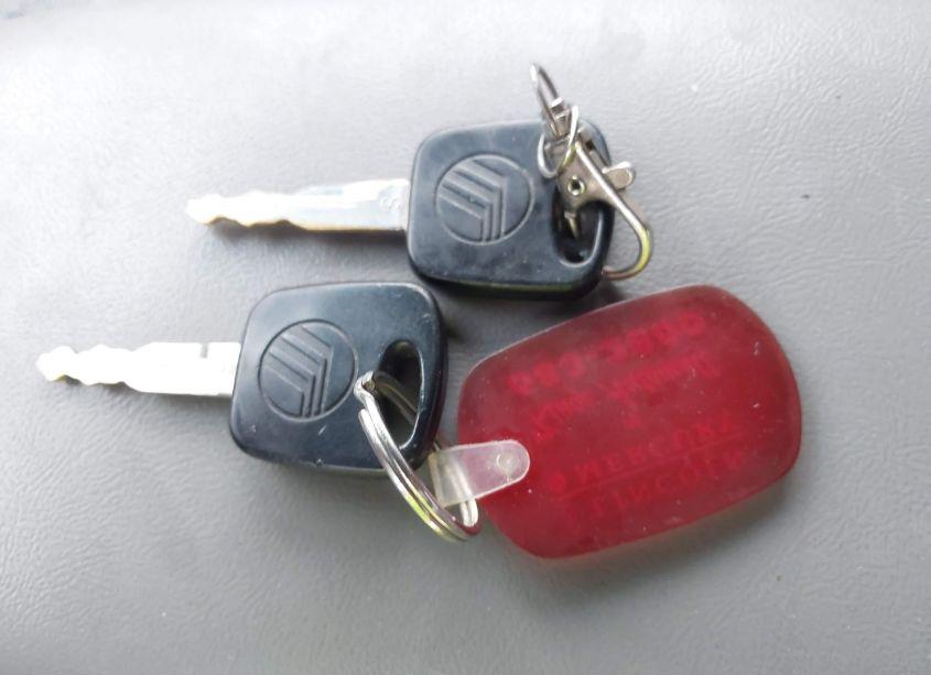 Photo 11 of 1998 Mercury Mountaineer N/A (VIN 4M2ZU55P0WUJ48417)