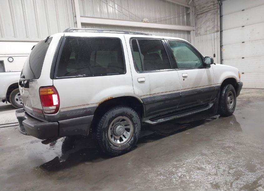 Photo 4 of 1998 Mercury Mountaineer N/A (VIN 4M2ZU55P6WUJ30827)