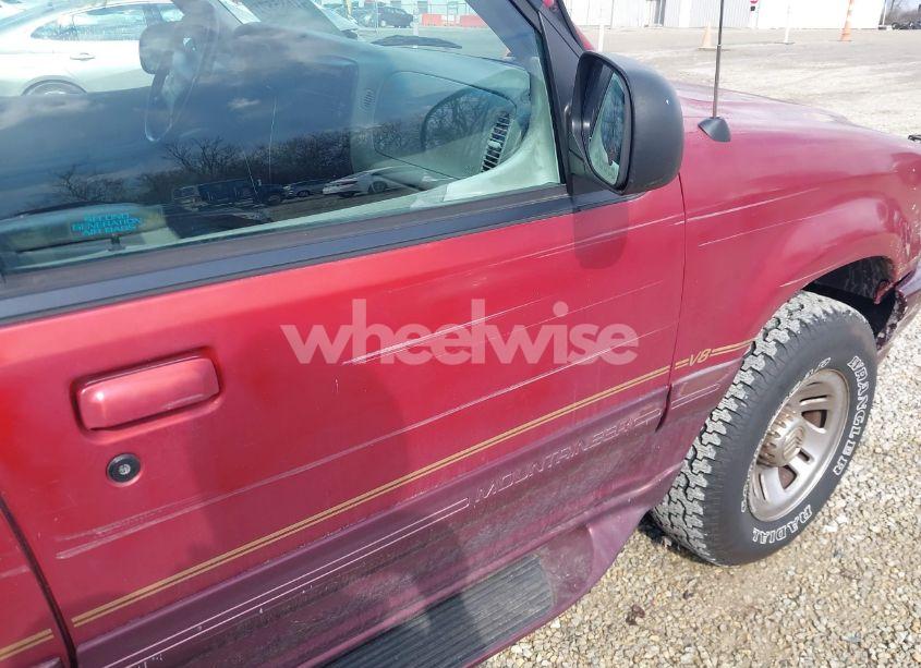 Photo 13 of 1998 Mercury Mountaineer N/A (VIN 4M2ZU55P8WUJ07579)