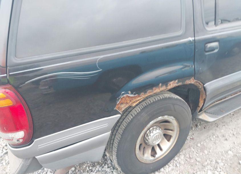 Photo 12 of 1998 Mercury Mountaineer N/A (VIN 4M2ZU55P8WUJ40775)