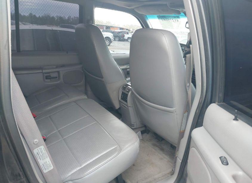 Photo 8 of 1998 Mercury Mountaineer N/A (VIN 4M2ZU55P8WUJ40775)