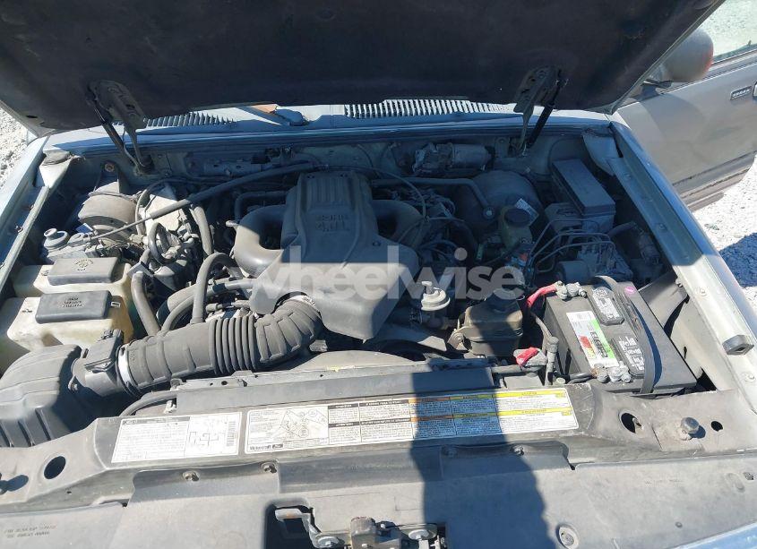 Photo 10 of 2000 Mercury Mountaineer N/A (VIN 4M2ZU66E6YUJ02080)