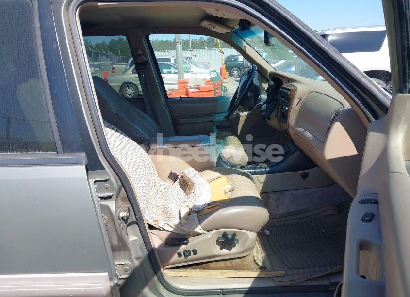 Photo 5 of 2000 Mercury Mountaineer N/A (VIN 4M2ZU66E6YUJ02080)