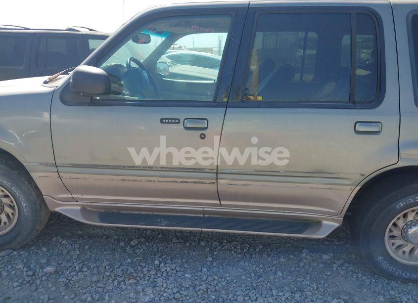 Photo 6 of 2000 Mercury Mountaineer N/A (VIN 4M2ZU66E6YUJ02080)