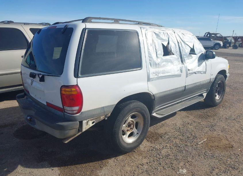 Photo 4 of 2001 Mercury Mountaineer N/A (VIN 4M2ZU66P31UJ14114)