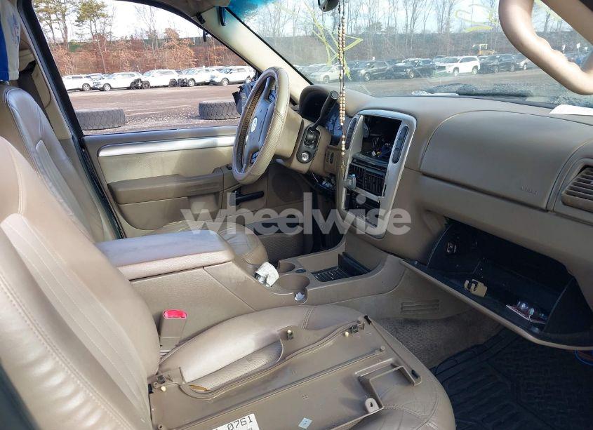 Photo 5 of 2005 Mercury Mountaineer N/A (VIN 4M2ZU86E05ZJ04594)