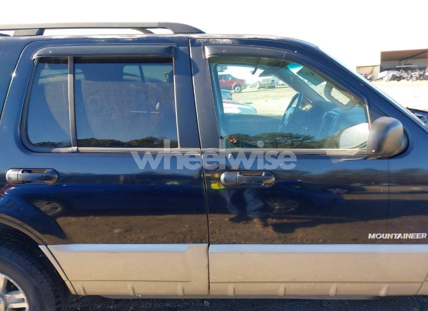 Photo 13 of 2002 Mercury Mountaineer N/A (VIN 4M2ZU86E32ZJ04858)