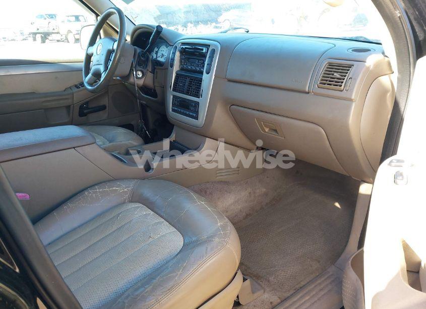 Photo 5 of 2002 Mercury Mountaineer N/A (VIN 4M2ZU86E32ZJ04858)