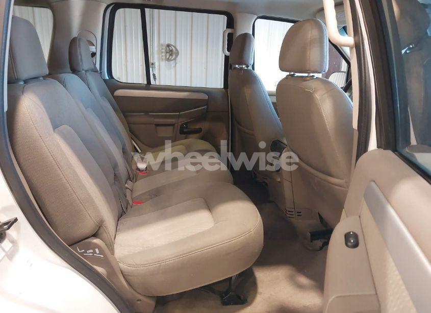 Photo 8 of 2002 Mercury Mountaineer N/A (VIN 4M2ZU86E32ZJ23992)