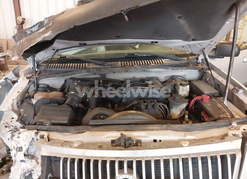 Photo 10 of 2005 Mercury Mountaineer N/A (VIN 4M2ZU86E35UJ14209)