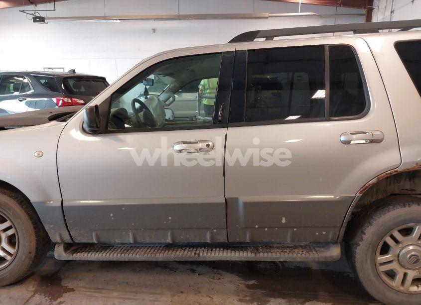 Photo 14 of 2005 Mercury Mountaineer N/A (VIN 4M2ZU86E35UJ14209)