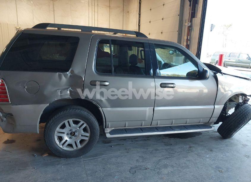 Photo 13 of 2005 Mercury Mountaineer N/A (VIN 4M2ZU86E85ZJ14273)