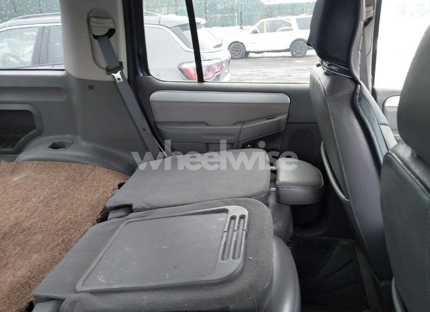 Photo 8 of 2002 Mercury Mountaineer N/A (VIN 4M2ZU86K62UJ33273)