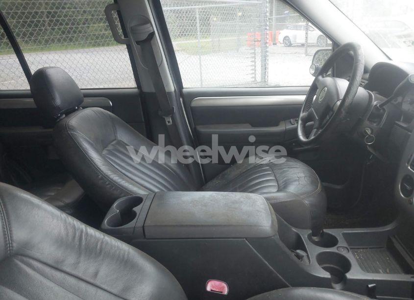 Photo 5 of 2005 Mercury Mountaineer N/A (VIN 4M2ZU86K95UJ13085)