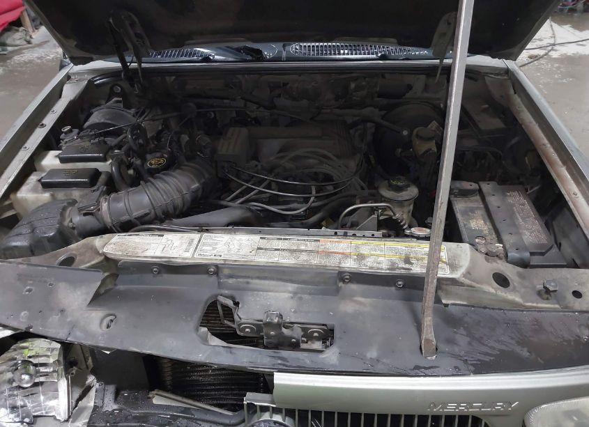 Photo 10 of 2001 Mercury Mountaineer N/A (VIN 4M2ZU86P91UJ13724)