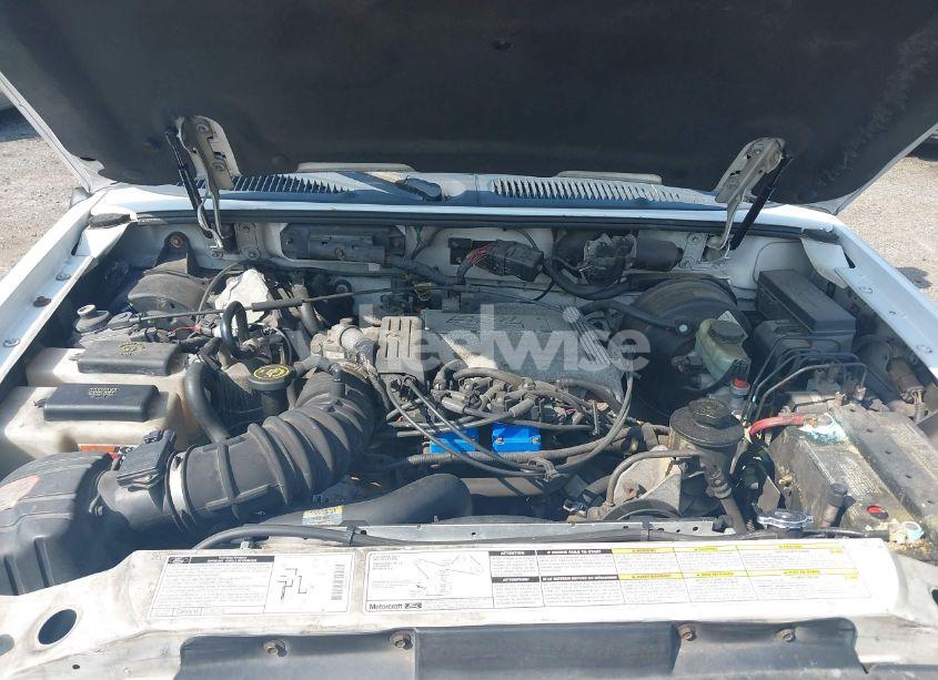 Photo 10 of 2000 Mercury Mountaineer N/A (VIN 4M2ZU86PXYUJ01320)