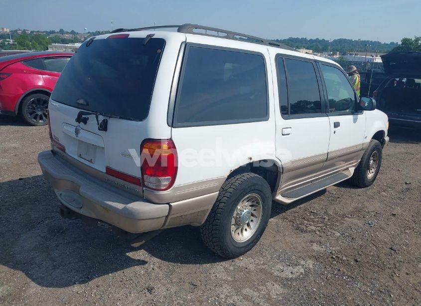 Photo 4 of 2000 Mercury Mountaineer N/A (VIN 4M2ZU86PXYUJ01320)