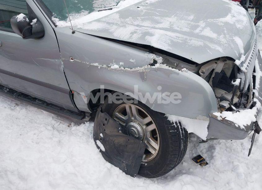 Photo 6 of 2005 Mercury Mountaineer N/A (VIN 4M2ZU86W05UJ02804)