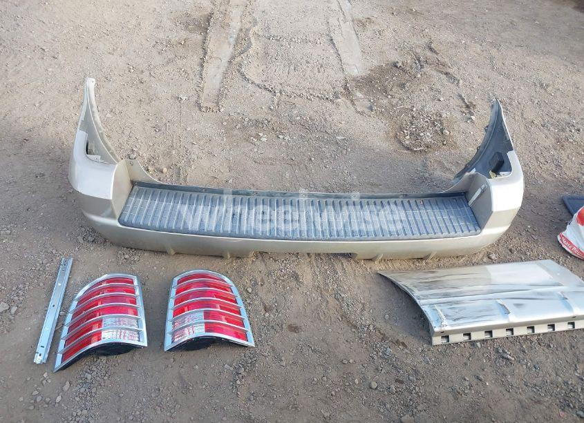 Photo 12 of 2005 Mercury Mountaineer N/A (VIN 4M2ZU86W75UJ06221)