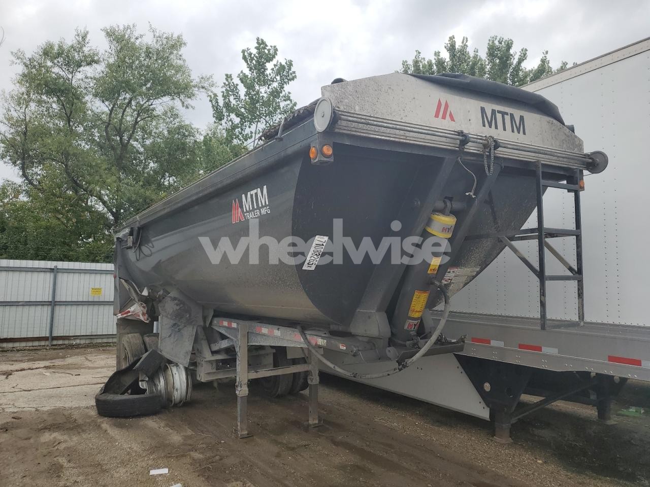 2023 MIDWEST 23RB-QF-AR END DUMP TRAILER N/A (VIN 4M9DS2321P1017331) main photo