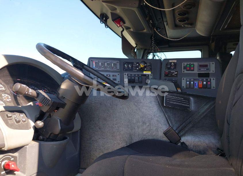 Photo 8 of 2008 Pierce Mfg. INC. PIERCE (VIN 4P1CI01A78A008274)