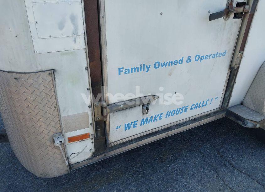 Photo 12 of 2000 Pace Enclosed TRA (VIN 4P2FB1218YU018818)