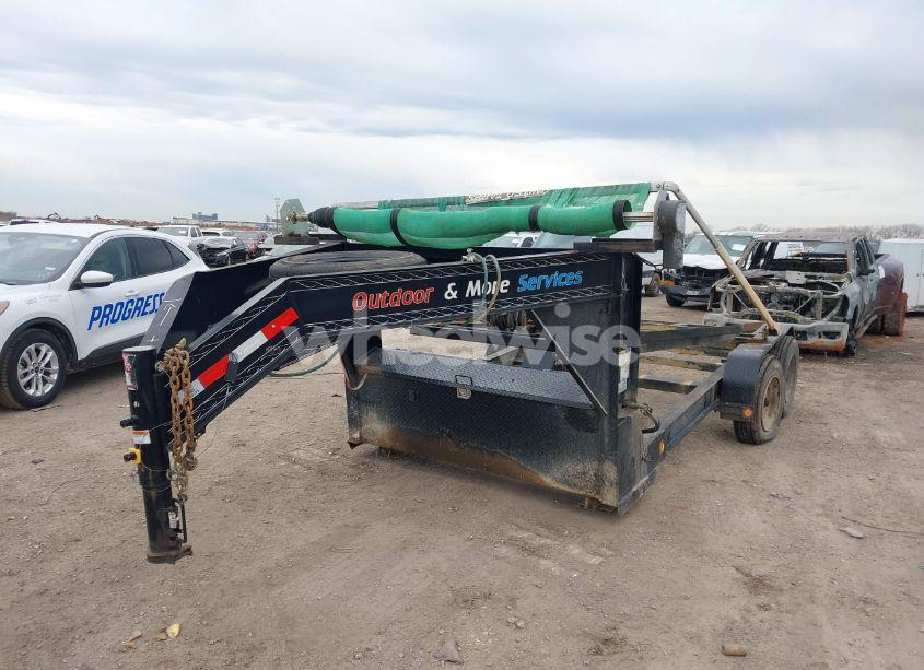 Photo 2 of 2022 Pj Trailers UNKNOWN (VIN 4P53D2328N1369173)