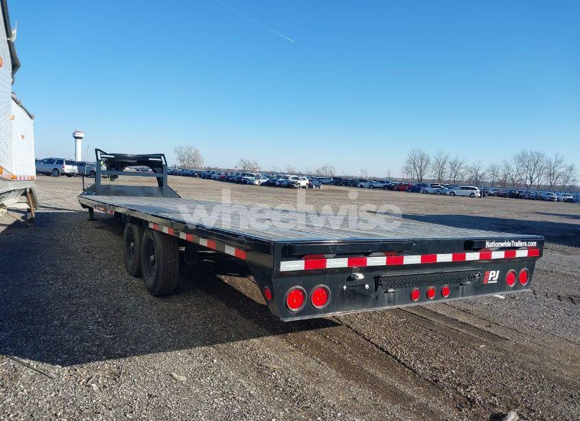 Photo 3 of 2024 Pj Trailers TRAILER (VIN 4P53F412XR1409624)