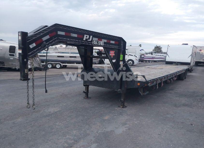 Photo 2 of 2022 Pj Trailers TRAILER (VIN 4P53F4929N1376615)