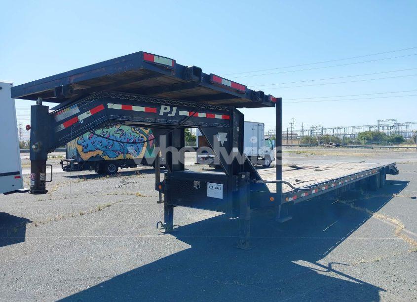 Photo 2 of 2018 Pj Trailers UNKNOWN (VIN 4P5LD4021J1273265)