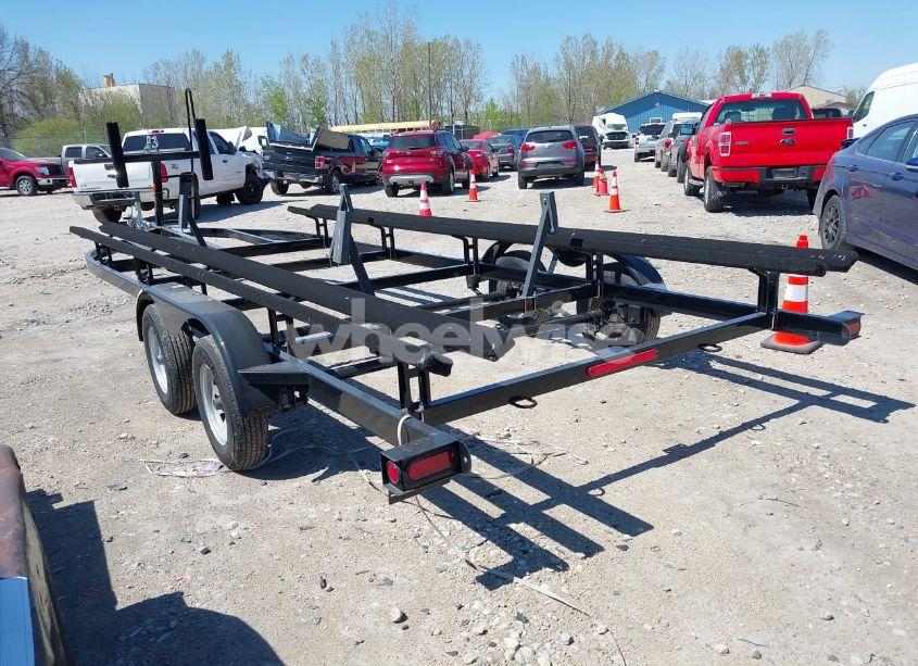 Photo 3 of 2021 American Trailer PONTOON PT22T /13BJ-LED (VIN 4PGBP2221ML085799)