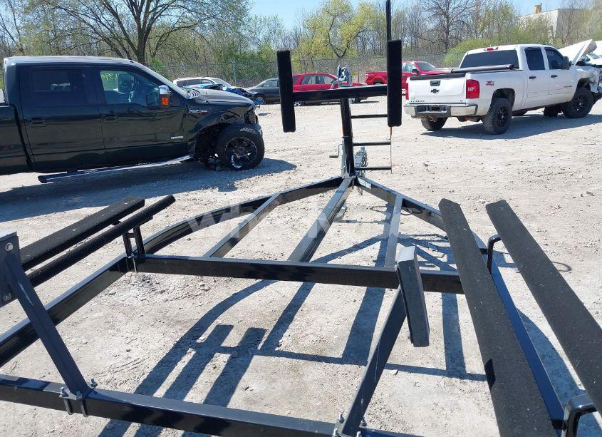 Photo 5 of 2021 American Trailer PONTOON PT22T /13BJ-LED (VIN 4PGBP2221ML085799)