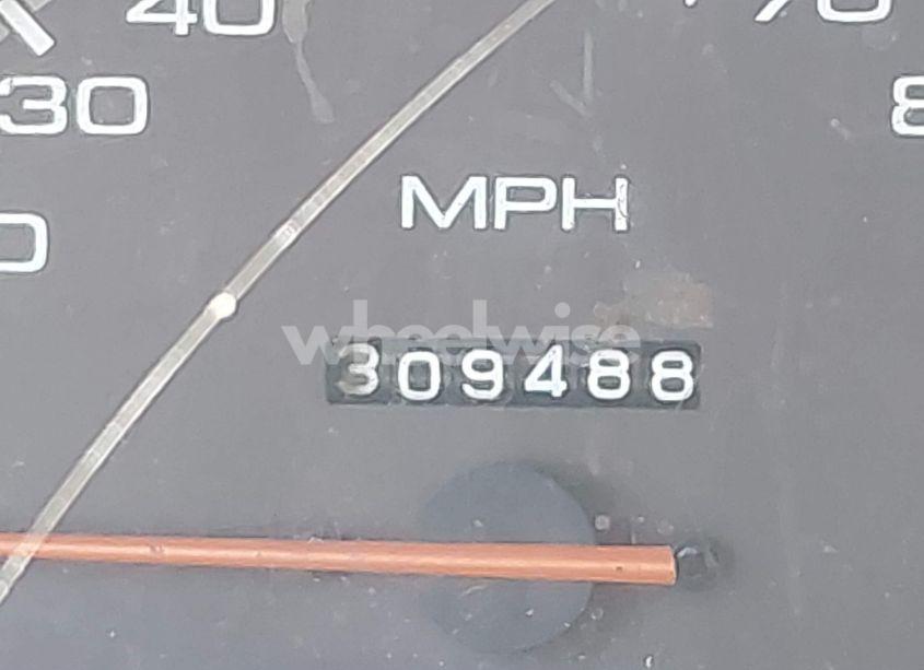 Photo 15 of 1992 Isuzu Conventional SHORT WHEELBASE (VIN 4S1CL11L3N4207154)