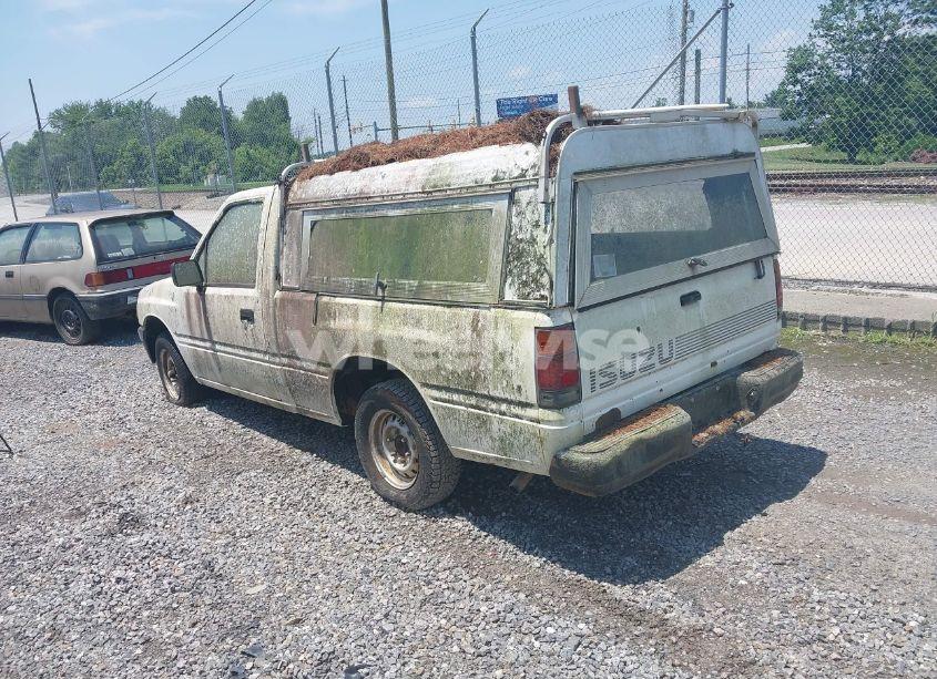 Photo 3 of 1992 Isuzu Conventional SHORT WHEELBASE (VIN 4S1CL11L3N4207154)